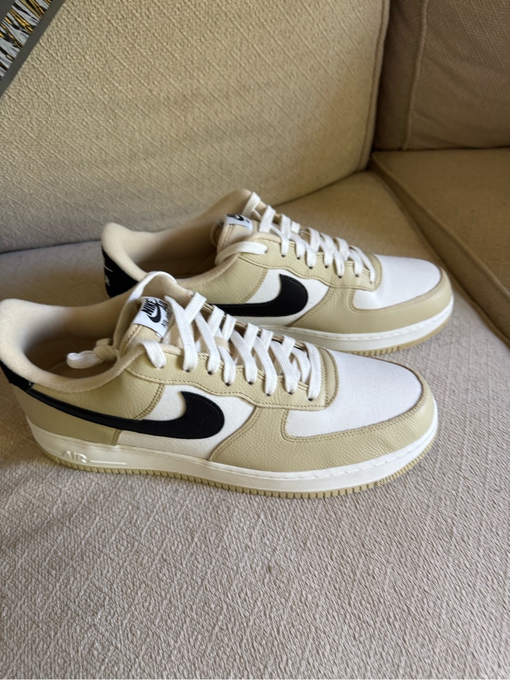 Nike Low-Top Sneakers in Cream and Black